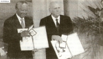 Вторая половина XX века. Нельсон Мандела и Фредерик де Клерк после получения Нобелевской премии мира