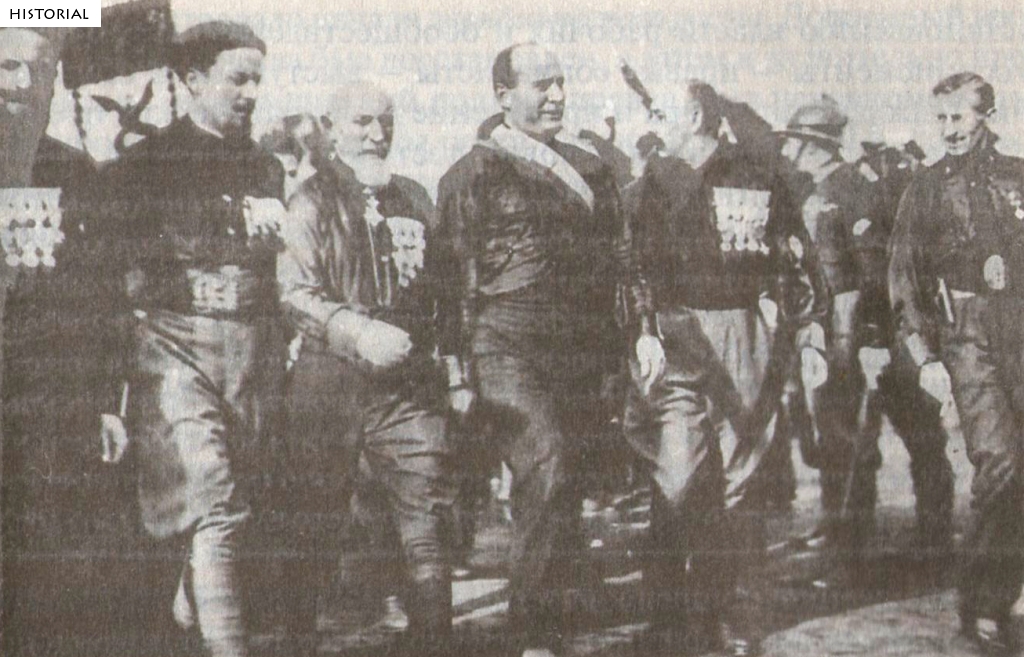 Мир между мировыми войнами. Бенито Муссолини (в центре) во главе отряда фашистов, 1922
